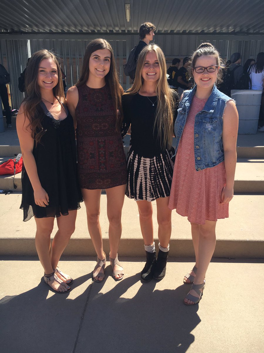 almostatechamps's tweet image. Woot woot senior night!! Come support your beautiful lax ladies @ 4:45 at sunrise!! 💚💛🐾