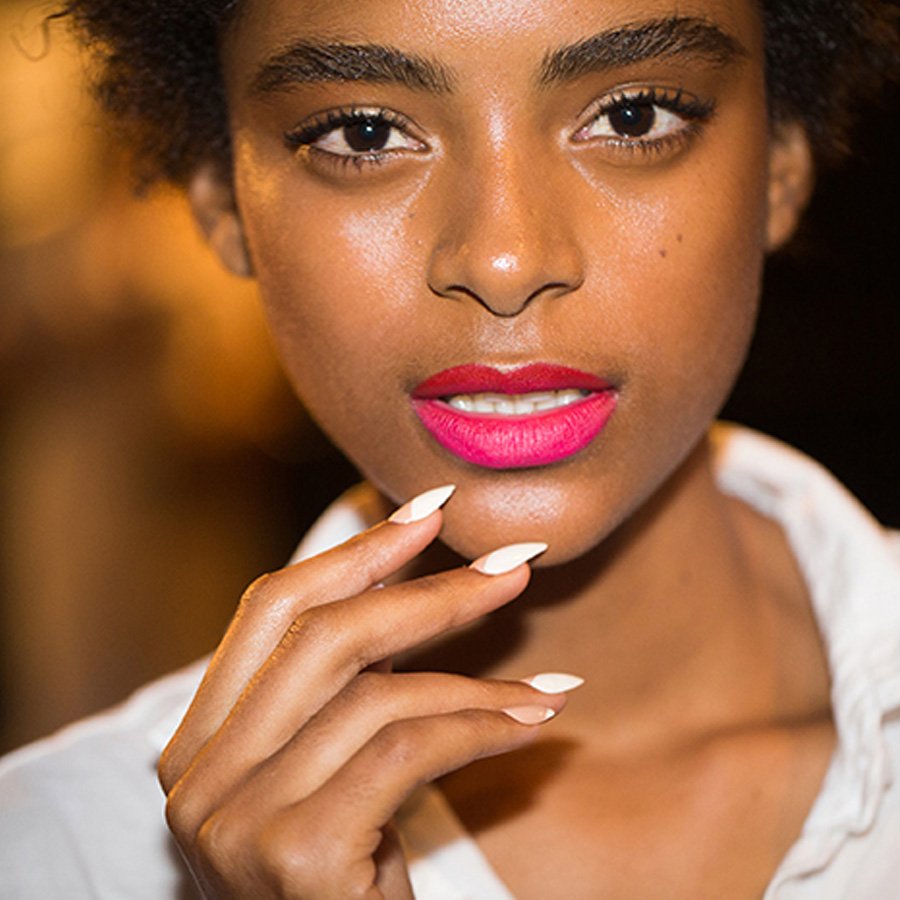 ECRUNewYork's tweet photo. Beauty trends from the runway: Two-toned lips. Try now. #EcruNewYork #makeup #beauty #trend #EcruNewYorkBeauty https://t.co/E4sSX31jVt