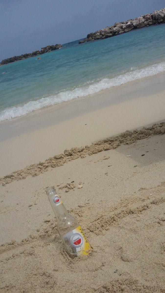 AnitaSharma's tweet photo. #Curacao #DutchDoItBetter (apparently, lol). https://t.co/19NR5pcKxu