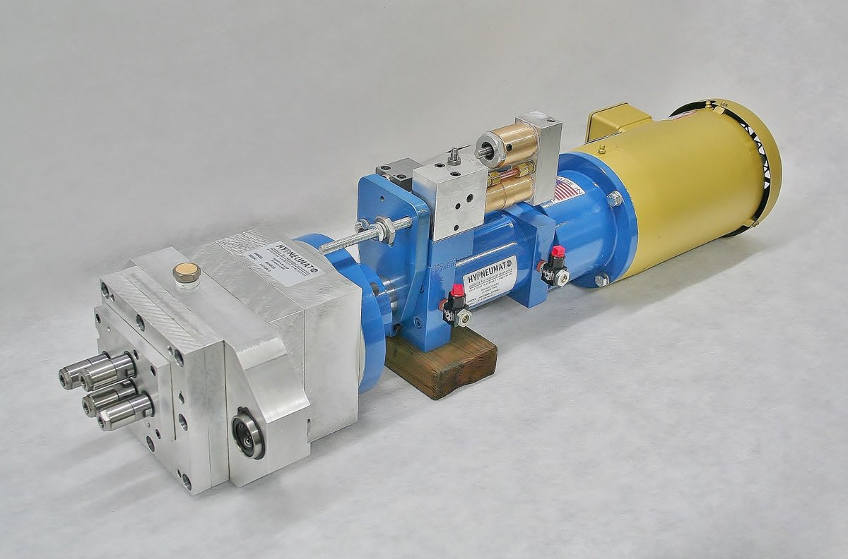 Hypneumat's tweet photo. This 4 spindle drilling head has a 2 speed gear train providing different spindle speeds within the same multiple spindle head https://t.co/rsv0PpmPbQ
