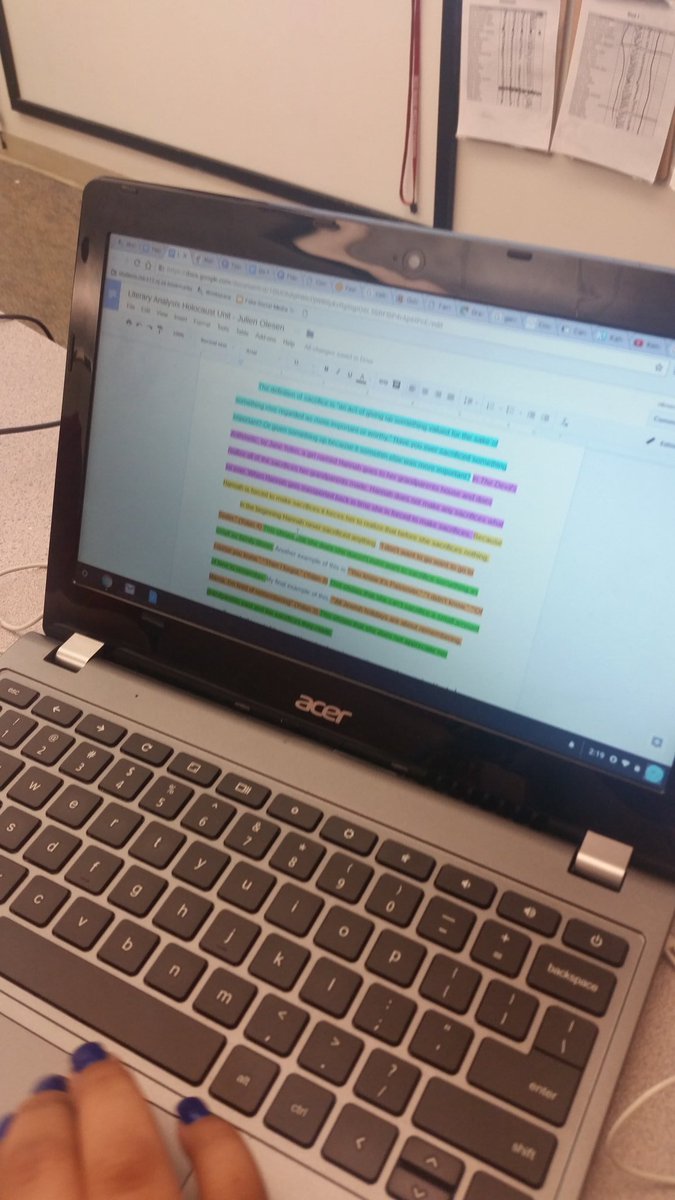 RBMSCarty's tweet photo. Ss color coding and peer editing their literary analysis essays on themes from #thedevilsarithmetic #RBBisBIA @RBMSRockets https://t.co/jDBW3pDVxG