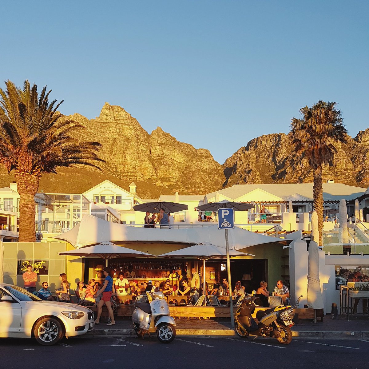sunsetcafe_sa's tweet photo. If the weather man is correct, it's going to be a week full of beautiful sunsets. You might want to schedule in a cocktail at some stage... https://t.co/LD4pFUougu