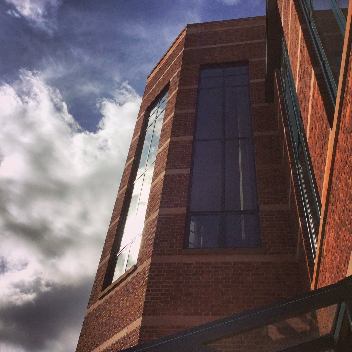 OhrstromLibrary's tweet photo. It's a gorgeous day here at #OhrstromLibrary and the #sunshine is streaming in our windows. #IamSPS #RobertAMStern https://t.co/7FD5dZPkhb