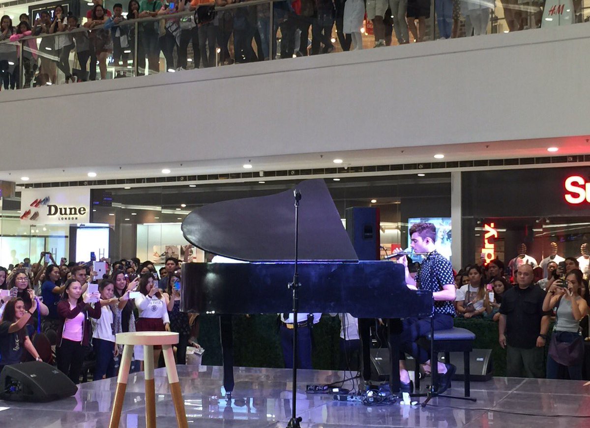 UMG_PH's tweet photo. Happy Birthday @NathanSykes! 🎂Here's a throwback to your trip in the PH 🇵🇭 last year. #NathanSykesinMNL https://t.co/ehqXihDG45