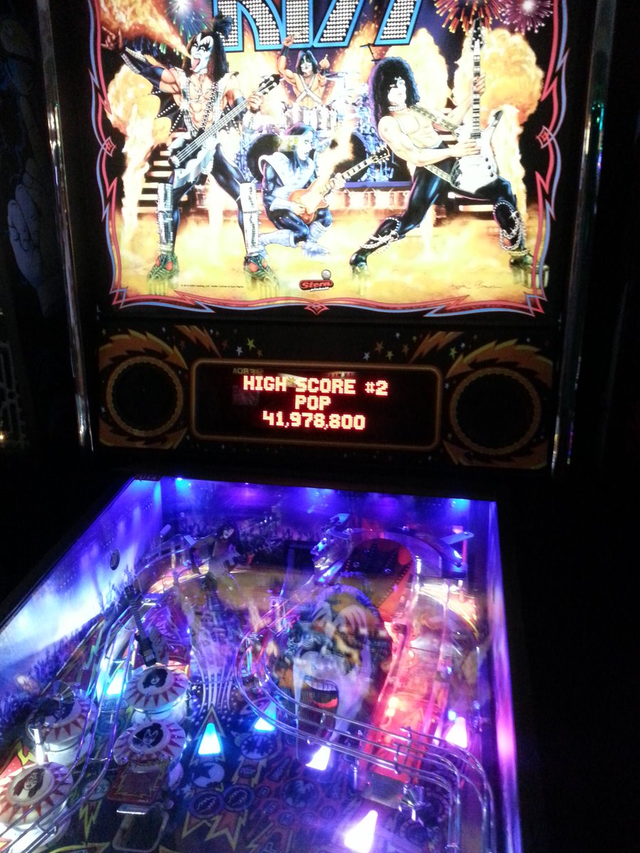 Jobbo_Fett's tweet photo. Amazing 3rd birthday for the @HouseofTarg with some awesome bands, awesome eats and a high score to top it all off!  #TARGhighscore https://t.co/lrz6r1NQmV