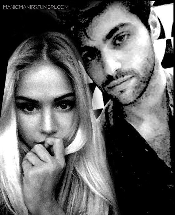 FEROClTAS's tweet photo. Blurry selfies with @SassAndSwords. https://t.co/SbKL7rMwwz