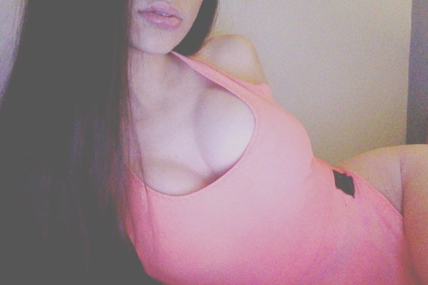 StackExclusive tweet media