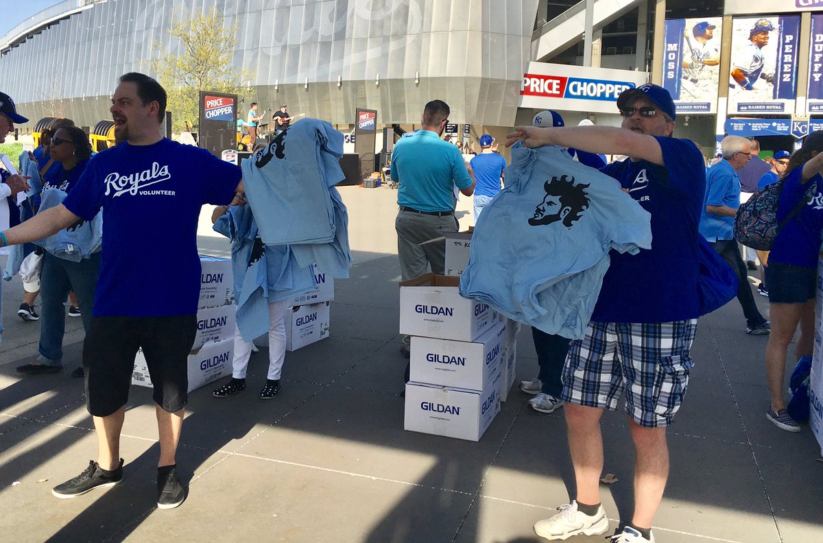 Royals's tweet image. Our first #TShirtTuesday of the year is underway with our @TheRealHos35 tee! #RaisedRoyal