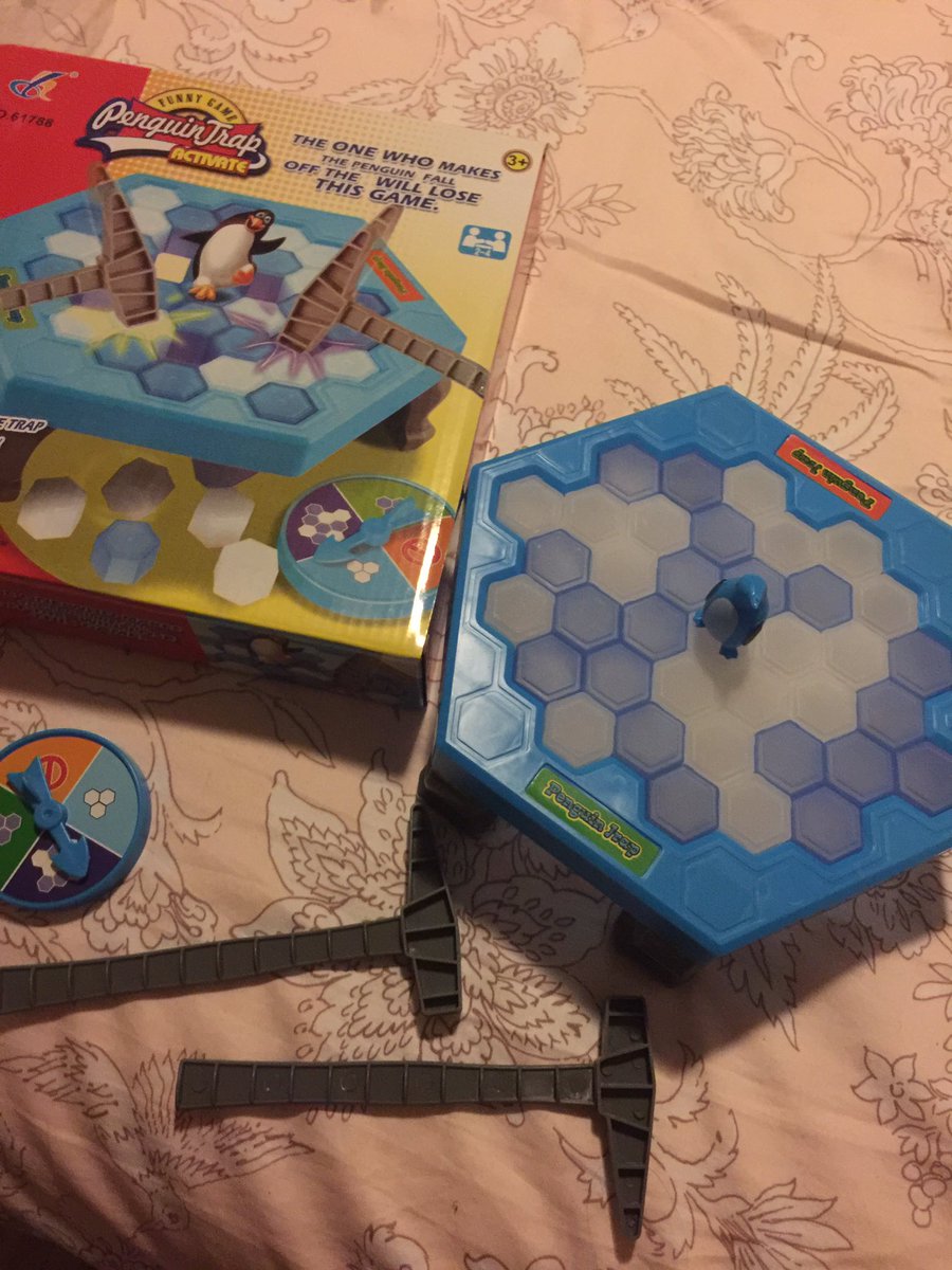 Thosnod's tweet photo. I love it!! 😍 #penguintrap #juegosdemesa #labsk #bgg #boardgames https://t.co/yJwmVBuyBR