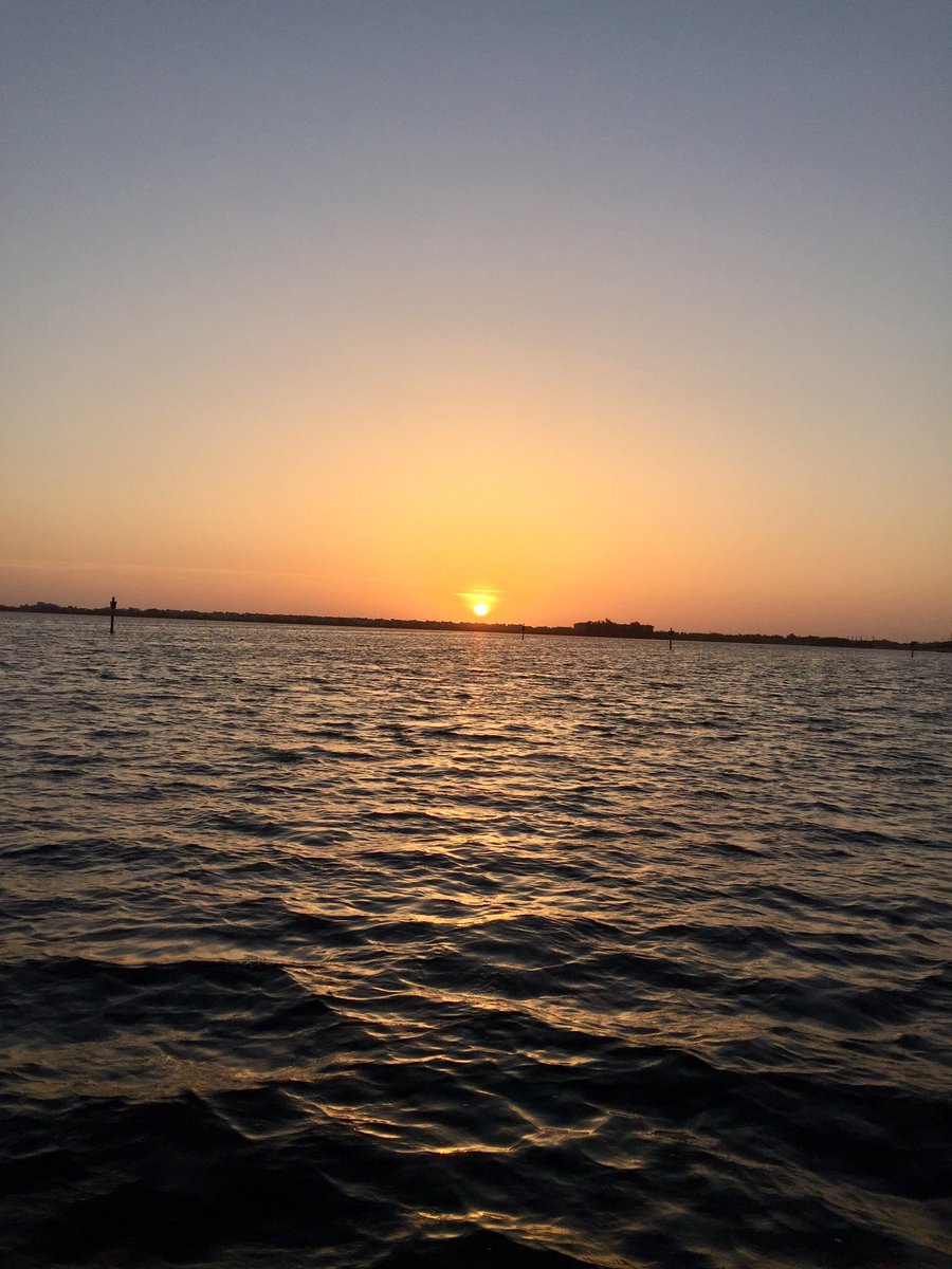 FishNFinatic's tweet image. #tampabay #sunrise #fishing #fishnfinatic