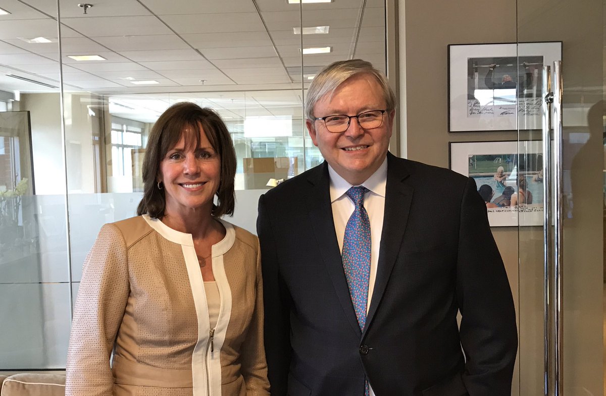 jeancase's tweet photo. An honor to welcome former Prime Minister of #Australia, @MrKRudd to the @CaseFoundation today for the @GIFFWater Pioneers meeting. #water https://t.co/bxxrJ2UP4h