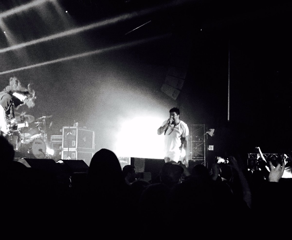 Pleasurekraft's tweet image. DEFTONES // #vienna 
🤘🏼🌚🤘🏼