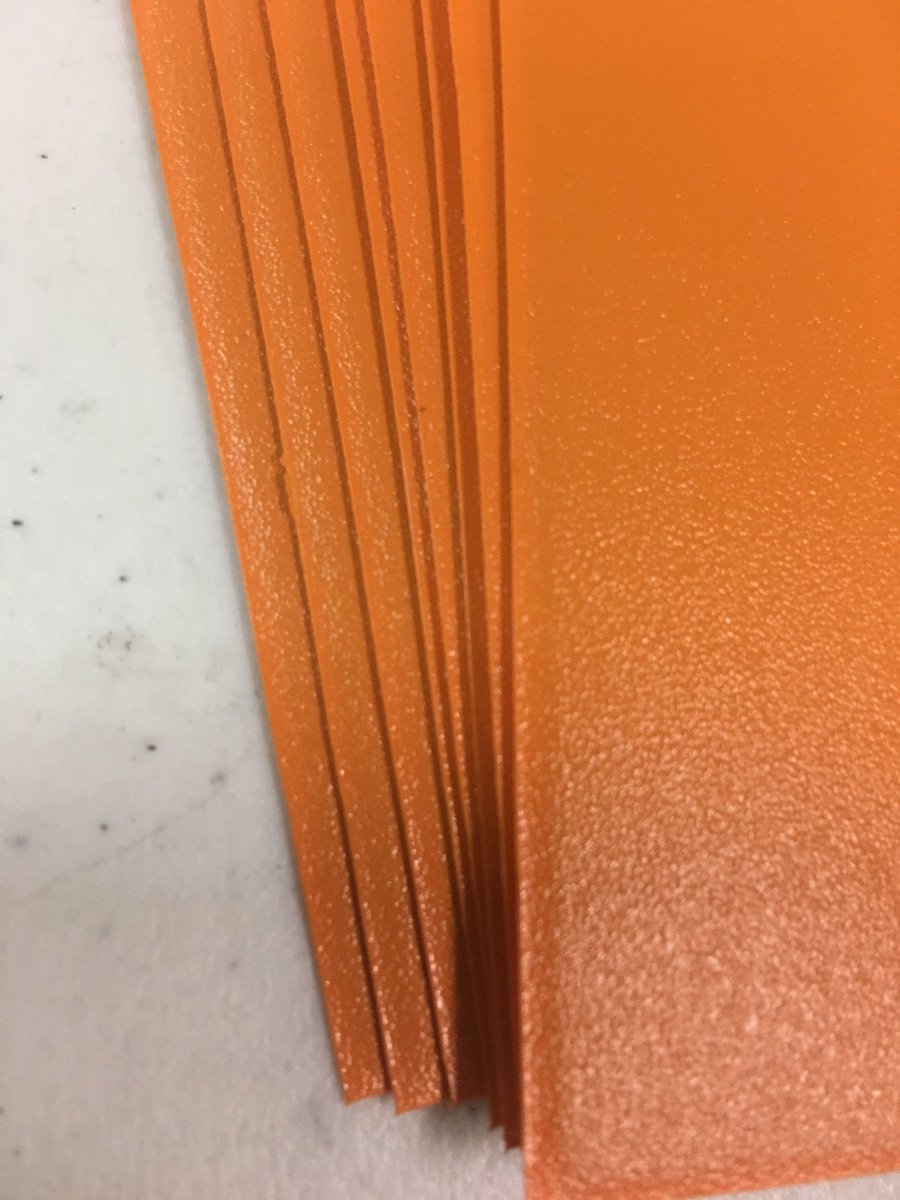 Bropezpie's tweet photo. Is this just me? Or is anyone else having issue with the new #dragonshields ? Both orange and yellow... @dragonshield #mtg https://t.co/d9FRe3W9We