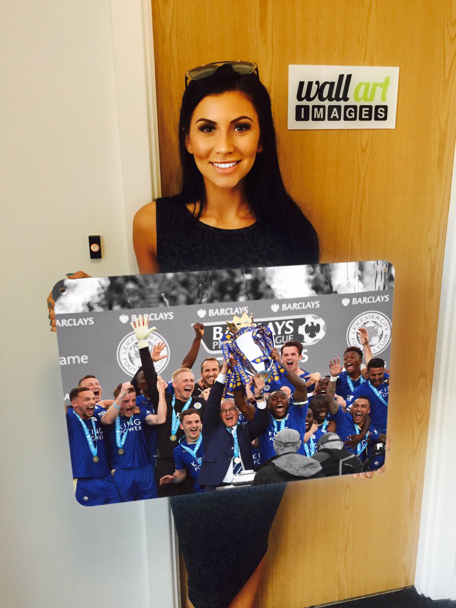 wallartimages's tweet photo. Despite the result still fantastic to see @LCFC in the @ChampionsLeague for the first time. We won't forget this moment 👇🏼❤️ #leicestercity https://t.co/8vTtcnTUpS