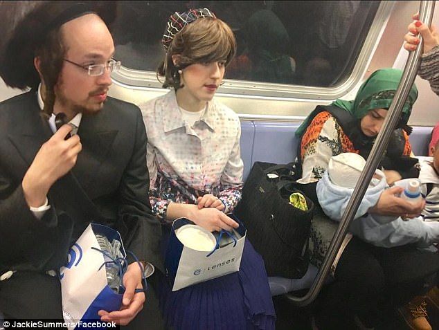 bridgeinit's tweet photo. Picture of a taoist man giving up a seat for a hasidic couple who made room for a Muslim mother and her child.
https://t.co/ozR3VxBugI https://t.co/4DP7rMu0bU
