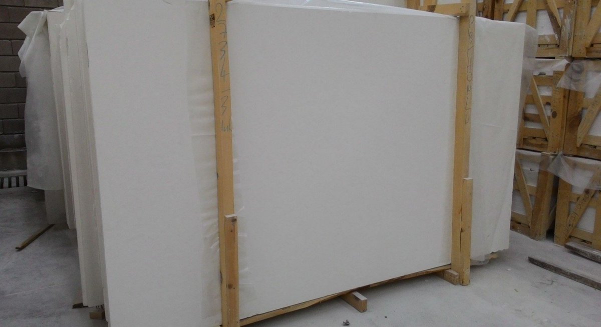 InspectStone's tweet image. Have you met the whitest Turkish limestone? Here is Bianca Perla White Limestone: inspectstone.com/meet-whitest-l… #naturalstone #turkishstone