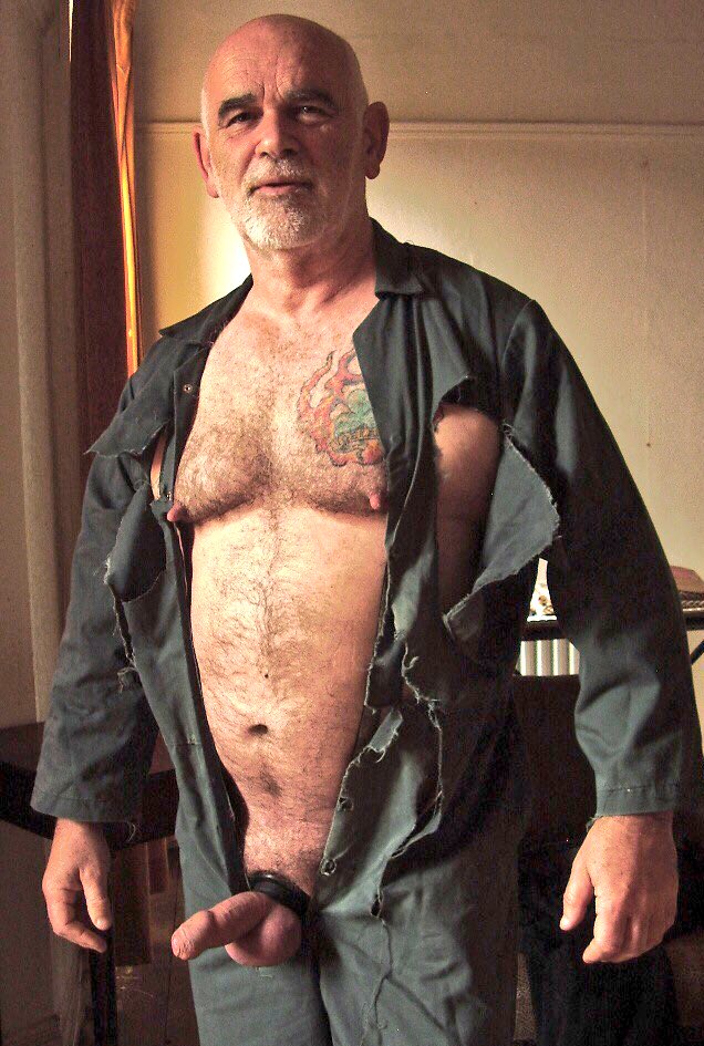 C9uXrp7XkAEMrdn.jpg:large