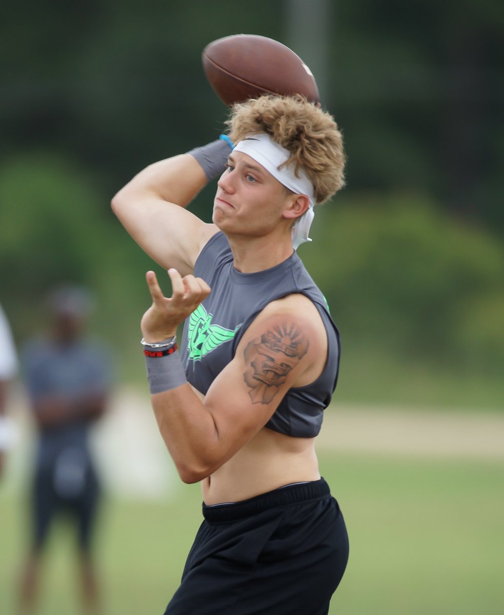 national7v7's tweet photo. @KleinFootball @robert_t2_ @GoonSquad7on7 @7yards7 #BallerAlert QB's to watch in 2017... https://t.co/LwCR4RGDtD