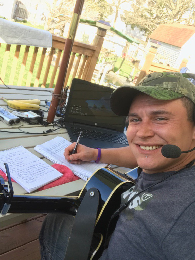 105johnboy's tweet photo. Another day in the office!!! #GotaStoryToTell https://t.co/2xjCFHlxI6