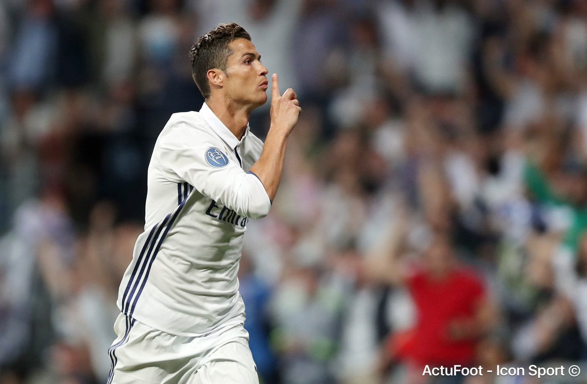 ActuFoot_'s tweet photo. Cristiano Ronaldo : "Le Bernabeu ? Je demande simplement qu'ils ne me sifflent pas ici. Jamais."
🎙@antena3com https://t.co/FZ8Wh2jKk9