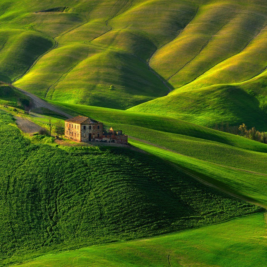 Old farm, #Tuscany | Photography by ©Pawel Kucharski