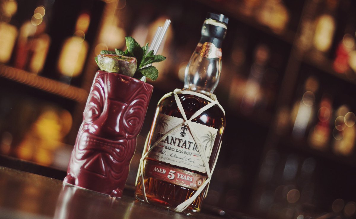 NO SIGNAL SUNDAYS// Launching 30.04 - **Retweet for a chance to win a booth full of Rum, Tequila &amp; Hooch on the night! ** 🙌🏼🍍💀#nosignal