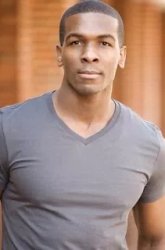NYTheatreGuide's tweet photo. Check out our Interview with Obie Award winner @davis_khris, currently starring in @Lynnbrooklyn's @SweatBroadway! https://t.co/BQ9jmvH7k3 https://t.co/CNQmfw9liJ