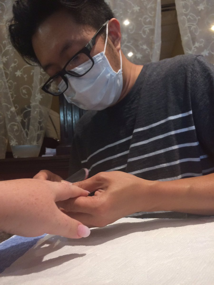 nevermore19922's tweet photo. @steveyeun Man you do killer work at the nail salon! https://t.co/Iru1BQ0KaX