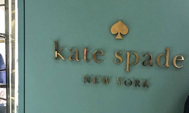 ChicagoGems2017's tweet photo. I am obsessed with the @katespadeny @900shops  on Michigan Avenue 💕💸😊#takemymoney #spring #CCCMData https://t.co/fIzqK3s7gP