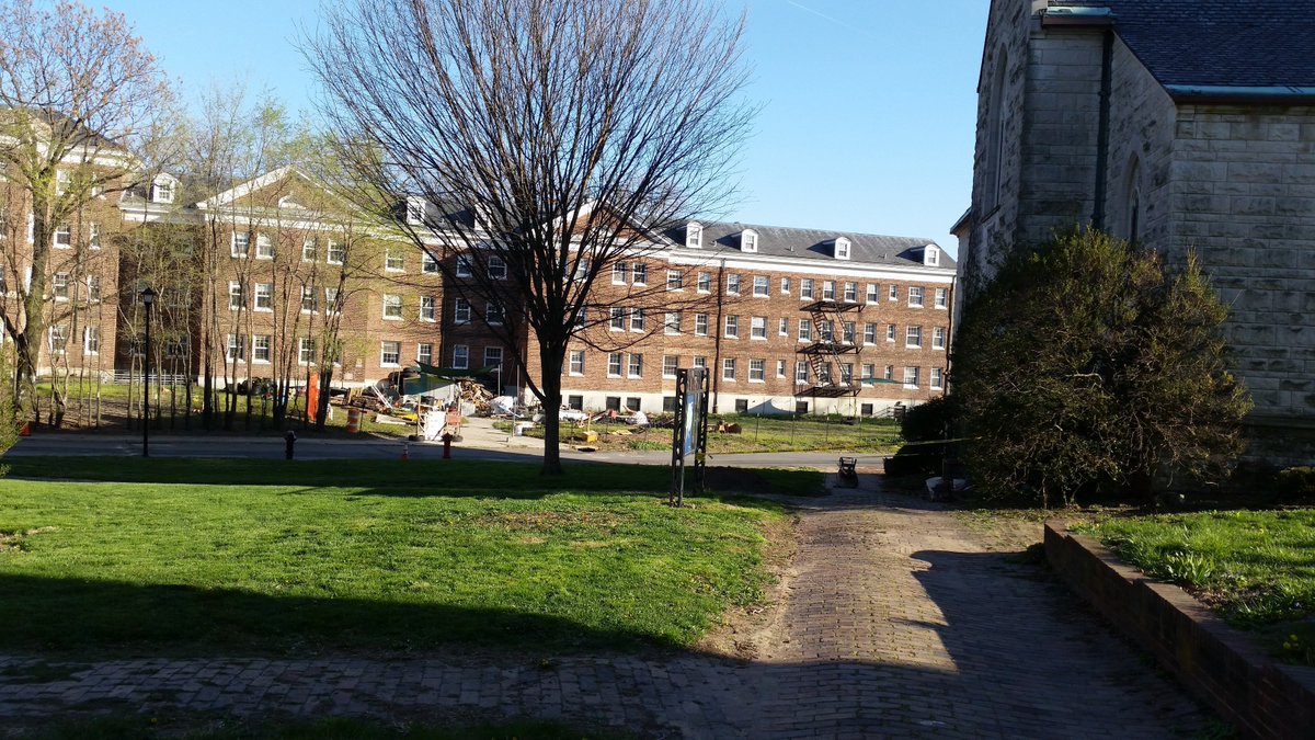 play_groundnyc's tweet image. Site prep continues... See you May 6! @Gov_Island #JunkPlayground #PLAYfreeNYC