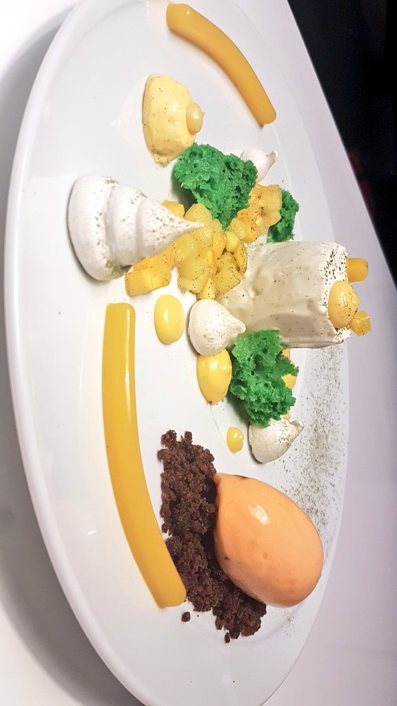 _french_touch's tweet photo. Un peu de douceur dans ce monde de brutes...#Yuzu #Mandarine #Matcha #Mangue #Ananas #Creation #ArtPlating https://t.co/B1RRXkcu6J