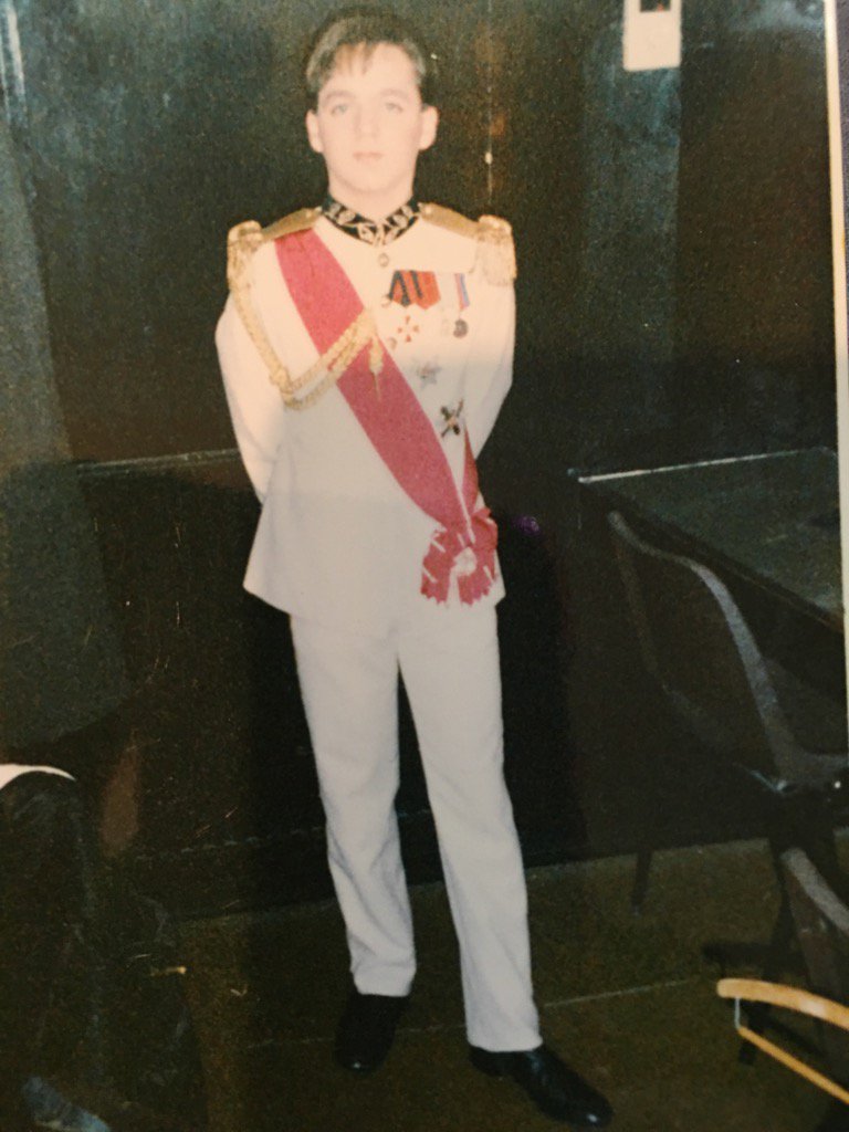 mtchknght8's tweet photo. As a kid on national tour KingsRhapsody.
Inc.this,cause the costume came from #Bermans(obvs)&I*think* this was ... https://t.co/fml1VIjqIJ