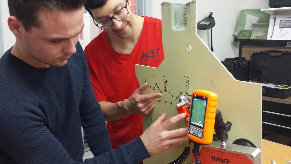 ACTComposites's tweet image. Demonstrating the #HALOSENSOR Pilot hole location &amp;amp; drilling system on a thick monolithic #carbon fiber aircraft structure.