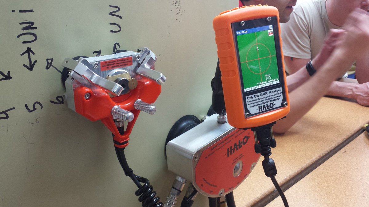 ACTComposites's tweet image. Demonstrating the #HALOSENSOR Pilot hole location &amp;amp; drilling system on a thick monolithic #carbon fiber aircraft structure.