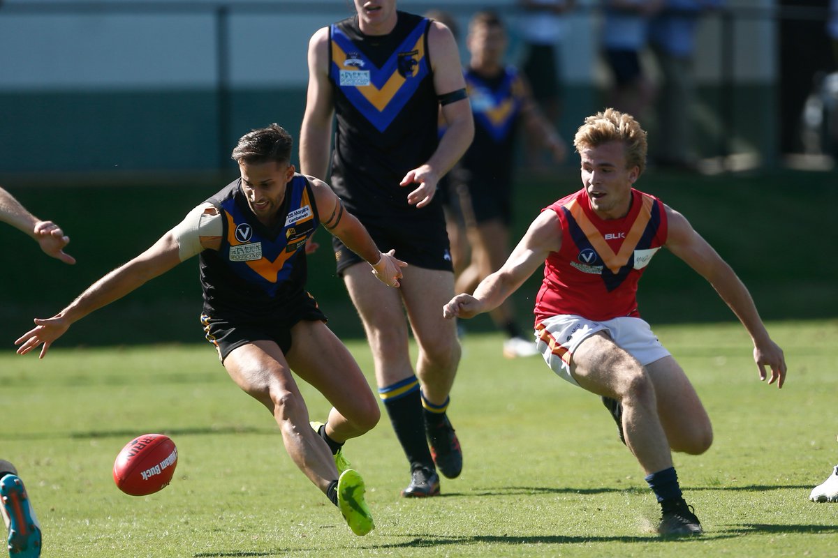 VAFA_HQ's tweet photo. Wild weather fails to dampen @OSFC &amp; @stbernardsfc Round 1 victories as @DAChalmers81 brings us the PremB latest: https://t.co/1GlitPoPzb https://t.co/4RZLrQrw6B
