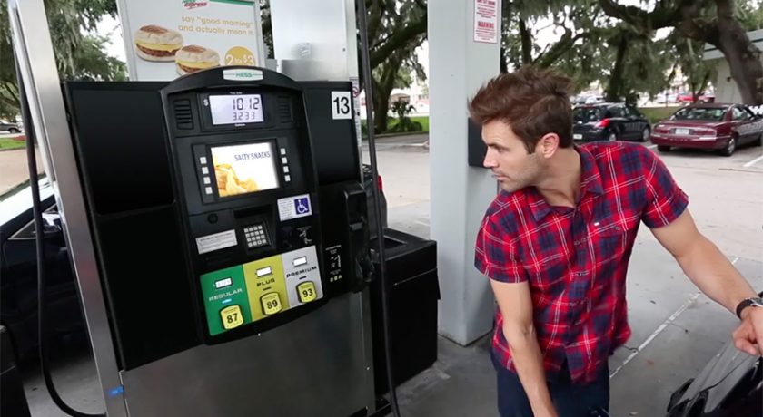 Adweek's tweet photo. .@StateFarm is targeting location-based ads at gas stations: https://t.co/mENVDZAOqq https://t.co/IMsiNKI3pF