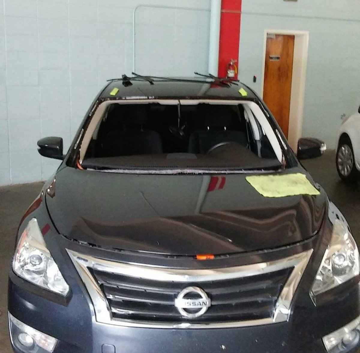 BrandonBuFord91's tweet photo. AutoGlass #WorkWorkWork https://t.co/2AWEaNvEEw