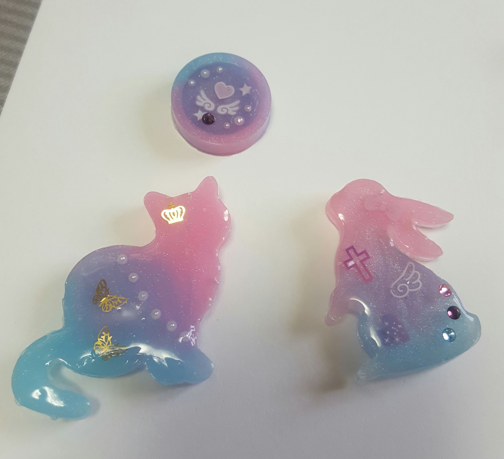 燐璃 Dreamworld No Twitter 今回はゆめかわ系を作ってみた うさぎと上の丸いヤツのデザインはセリアのネイルシールですよ ゆめかわいい ゆめかわいい好きと繋がりたい レジン レジン好きな方と繋がりたい ハンドメイド好きさんと繋がりたい ハンドメイド