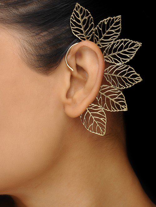 allthingssofeez's tweet photo. Here's a glimpse from the #brass #earrings collection at @jaypore. Check out the full range here - https://t.co/PkZ7x7LPtC #AllThingsSofeez https://t.co/R56Faz64tN