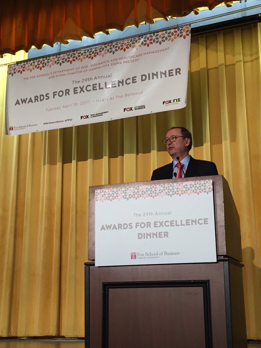Congrats to the award winners @foxschool's Awards for Excellence dinner! Thrilled to be here.