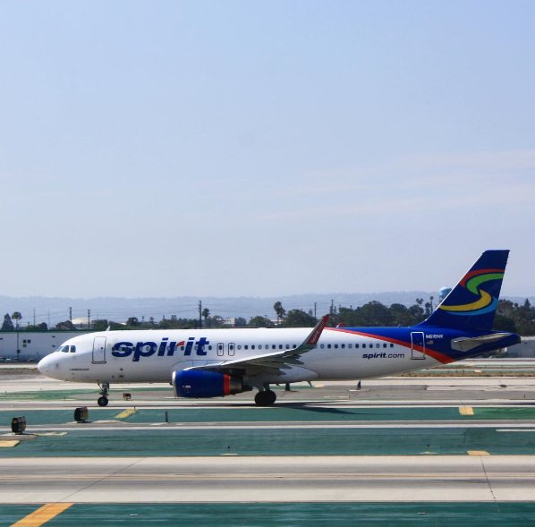 PIC] <a href="/spiritairlines/">Spirit Airlines</a> moving in May from T3 to T5. Other airlines moving too. Contact your    airline. ow.ly/fjMk30aVaRi #LAXontheMOVE