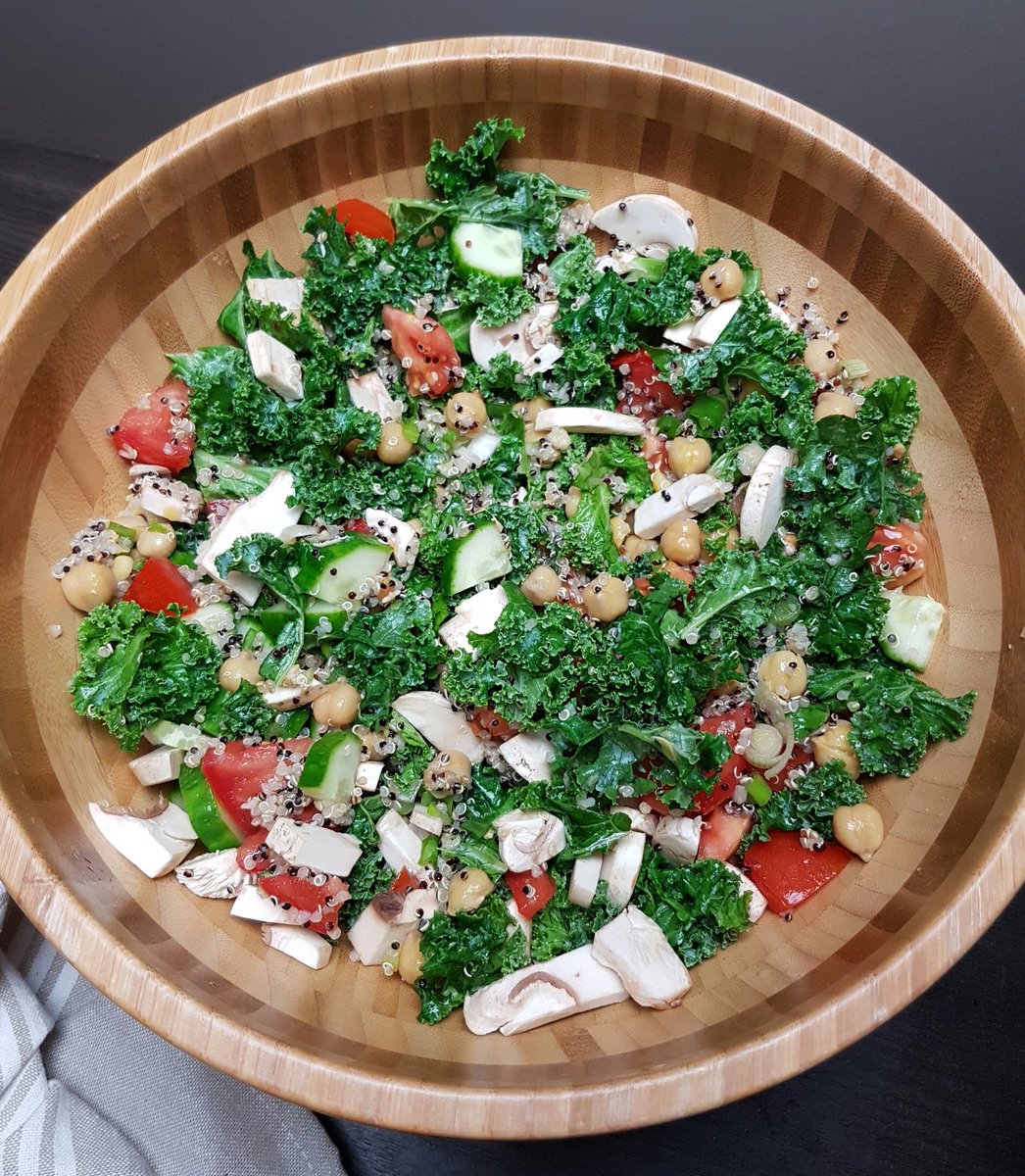 MeatFreeAthlete's tweet image. Massaged the kale with a fresh squeezed lemon + hymalayan pink salt♡

Body by plants🌿💪

instagram.com/p/BTC36uihJJh/

#MeatFreeAthlete #Vegan