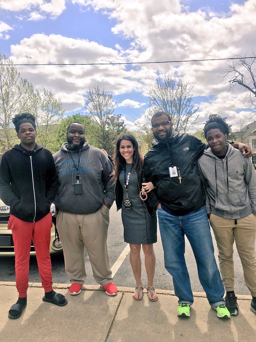 JYJoynerP's tweet photo. If they only knew they made our day to see our twins come back 2 visit #bestspringbreakgift @ligonmiddle @northgarnerms2 #fam4life #team706 https://t.co/X4uj0zmwxN
