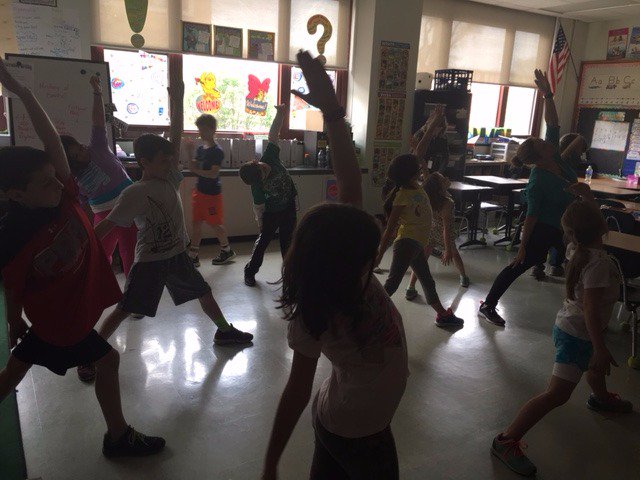 ForestRoad_2nd's tweet photo. We enjoyed a great lesson on deep breathing techniques and yoga poses from one of our very talented parents. #ForestRoadSchool #relaxed https://t.co/SRs9YQUytR