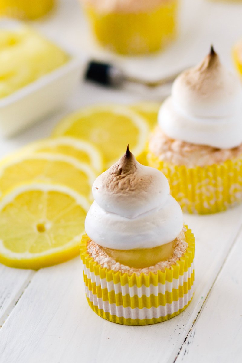 CakeBossBaking's tweet photo. Lemon-y goodness! Lemon Meringue Angel Food Cupcakes. Recipe >> https://t.co/BcybyLi6GP #SpringBadaBing https://t.co/IOj7PdoLgO