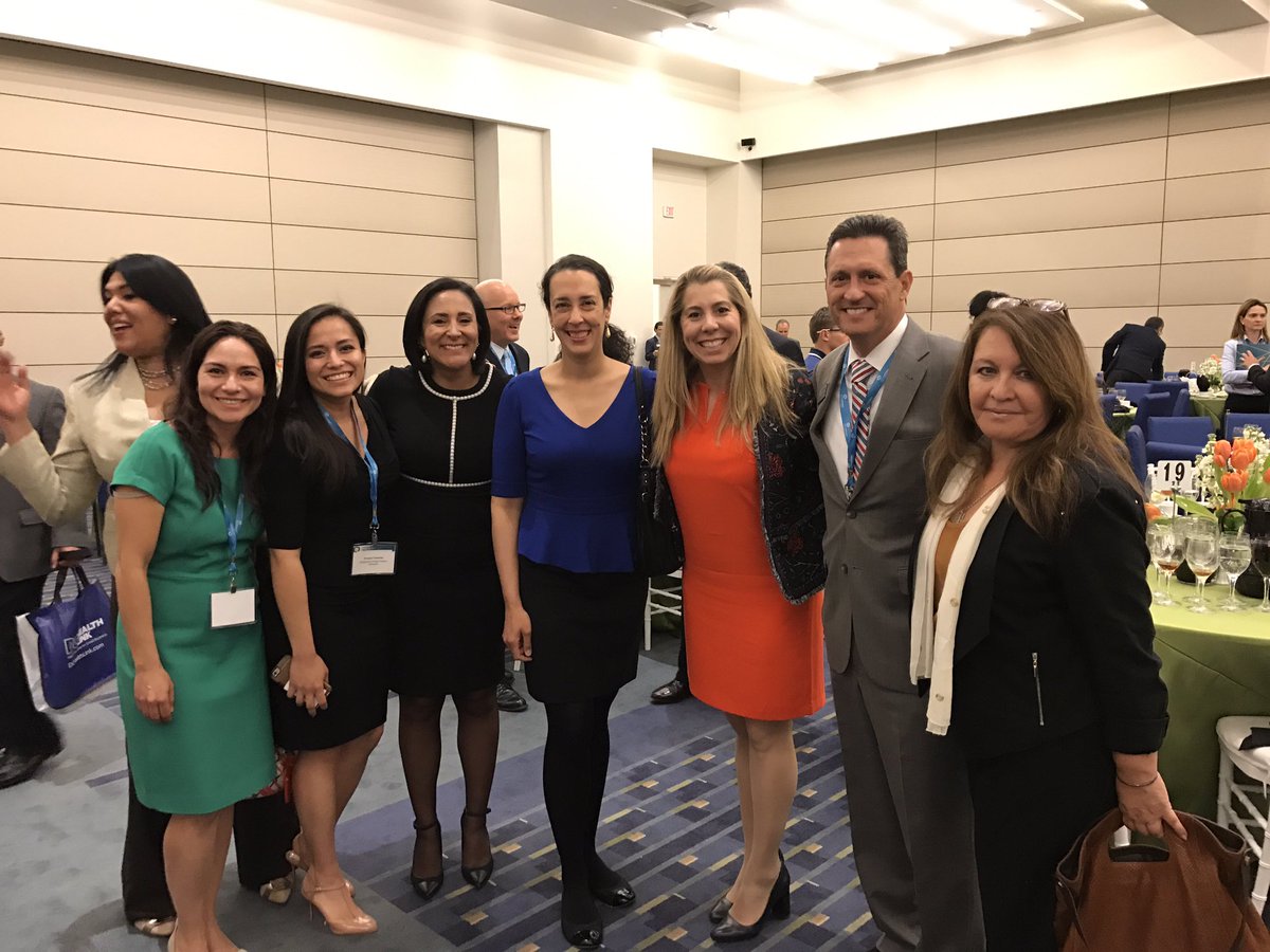yanirebrana's tweet photo. Un honor poder participar en #MinorityBizExpo con mentores @METcommunity @alfredocasta y mujeres líderes y referentes @gwhcc @thehill @NAHJ https://t.co/WzfdXW0jV4