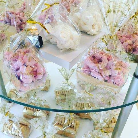 Sweet meringue #dessert #de_metro <a href="/dp_bistro/">DP BISTRO™</a>