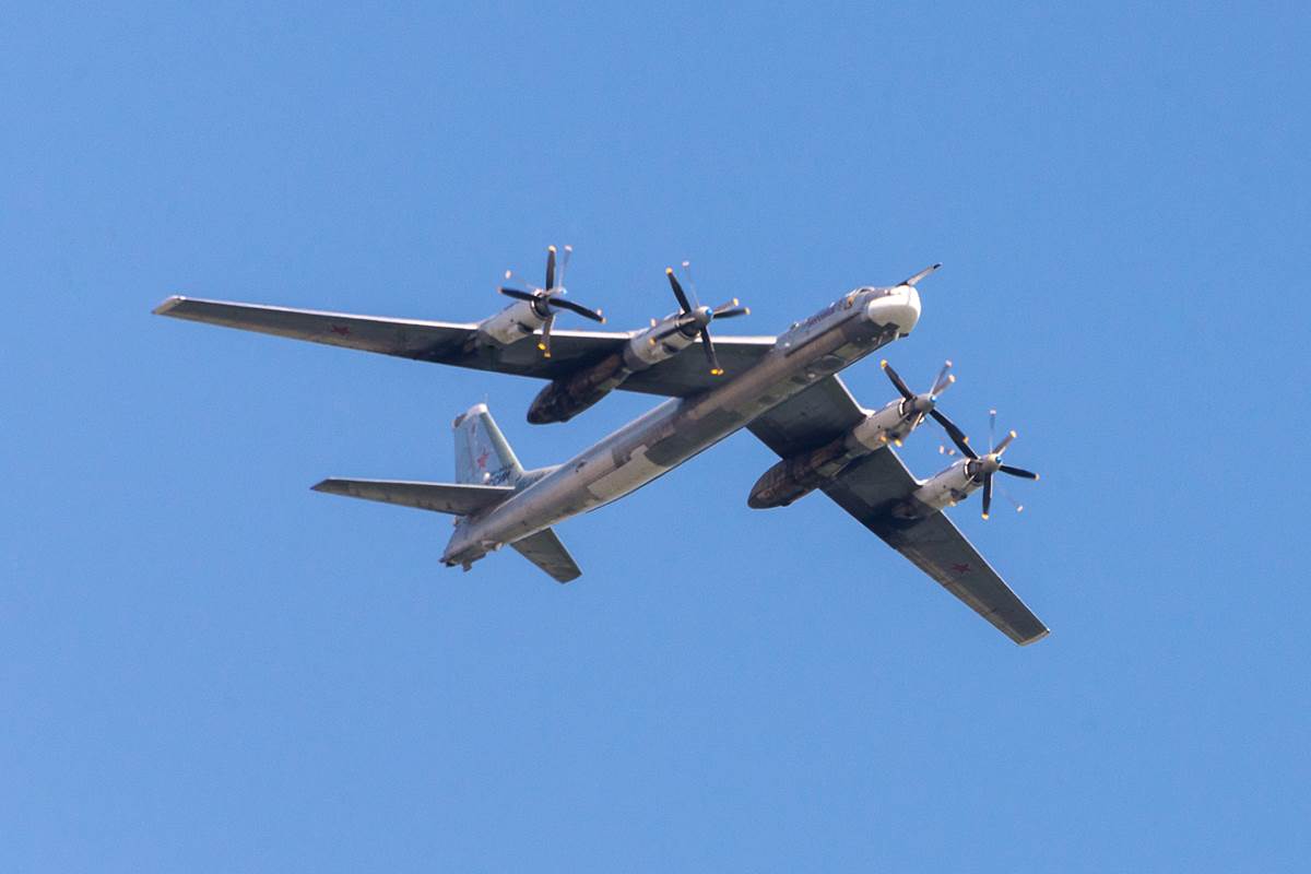 NBCNews's tweet photo. Two Russian bombers breached airspace near the Alaskan coast on Monday night https://t.co/Usjv6edVQt https://t.co/icts6llcgL