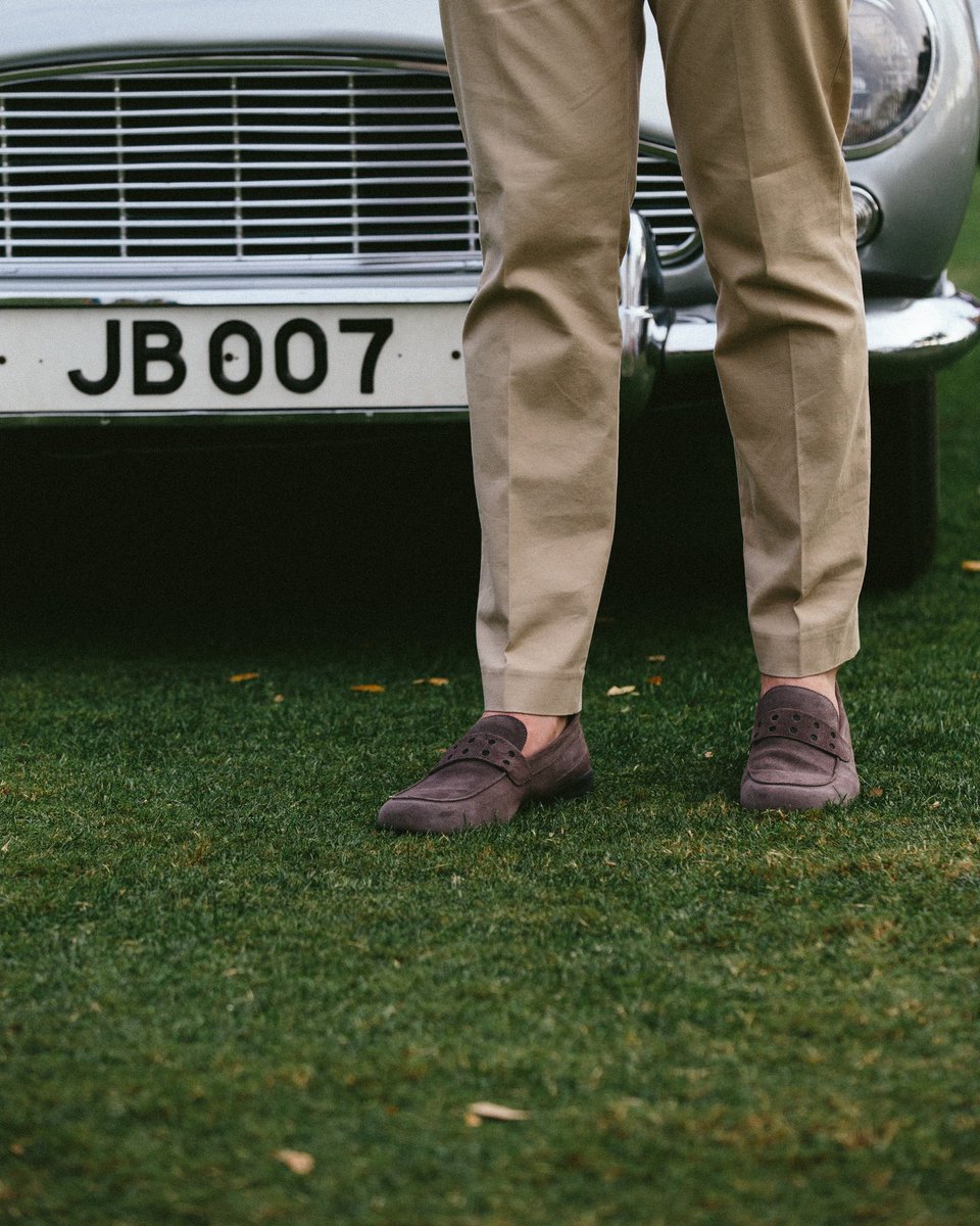 Shaken, not stirred.

Piloti Primo Driving Loafer in grey 

📷  <a href="/BenzinGarage/">Benzin Garage</a> exclusively for <a href="/piloti/">Piloti</a> 

#PilotiShoes #MadeInItaly