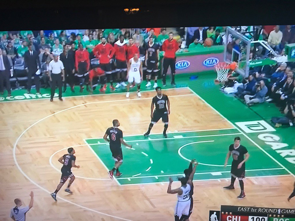 scottzolak's tweet photo. Here's your shitty rebounding, good effort https://t.co/Lo8BzChD2z